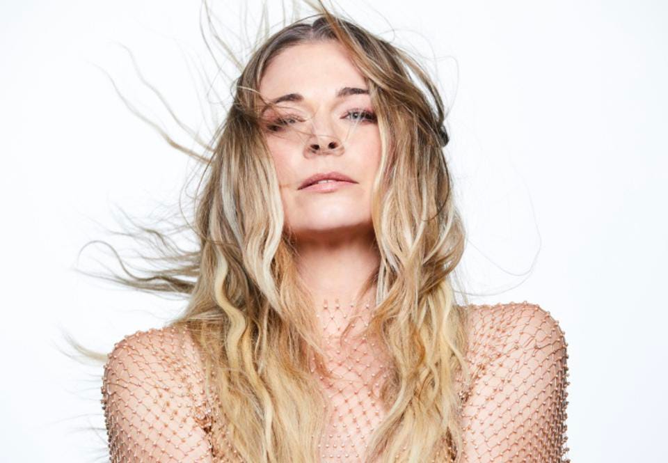 LeAnn Rimes headshot